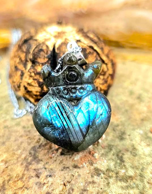 Nature Labradorite Heart With Crown Pendant Necklace