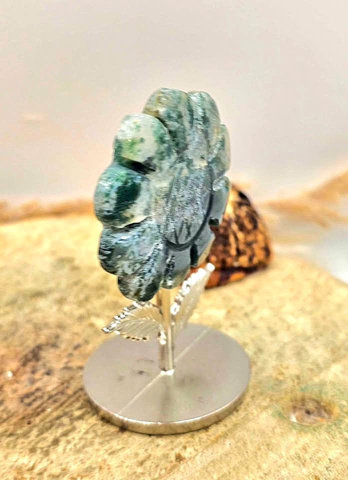 Nature Green Moss Agate Carved Sunflower Stand .