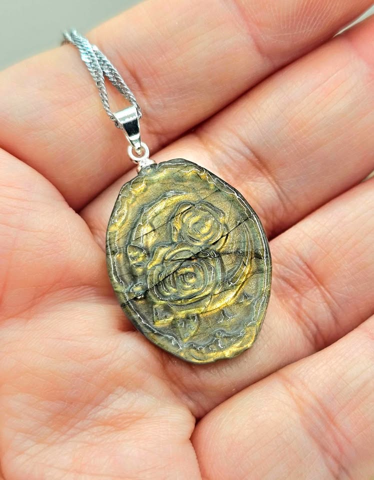 Natural Labradorite Carved Roses and Moon Pendant Necklace