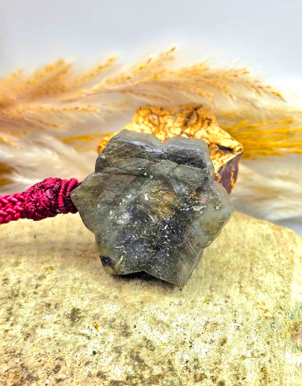 Nature Labradorite Carved Flower Hand Braided Pendant Necklace