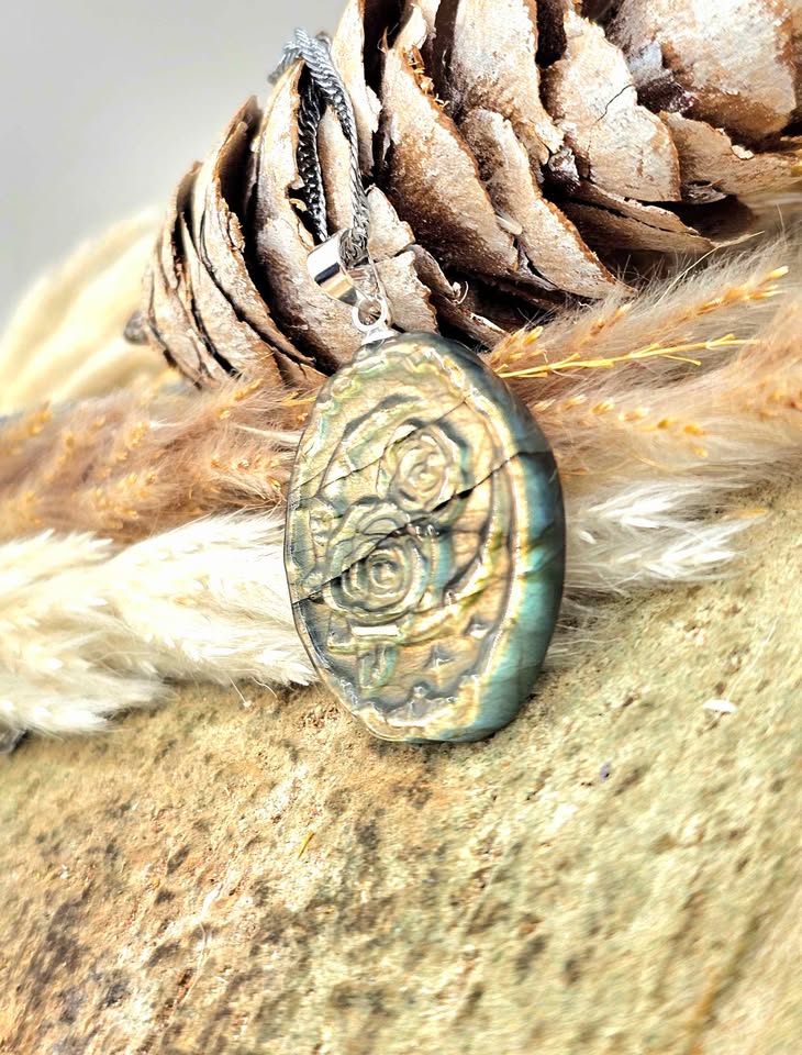 Natural Labradorite Carved Roses and Moon Pendant Necklace