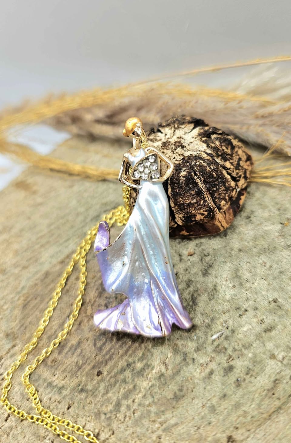 Elegant Lady Brooch Pendant Necklace