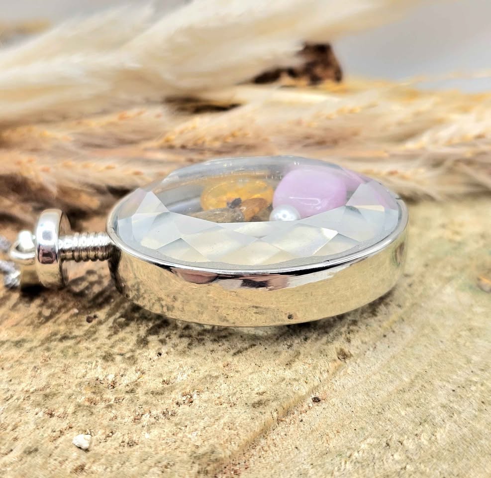 Nature Mixed Floating Crystals Oval Pendant Necklace