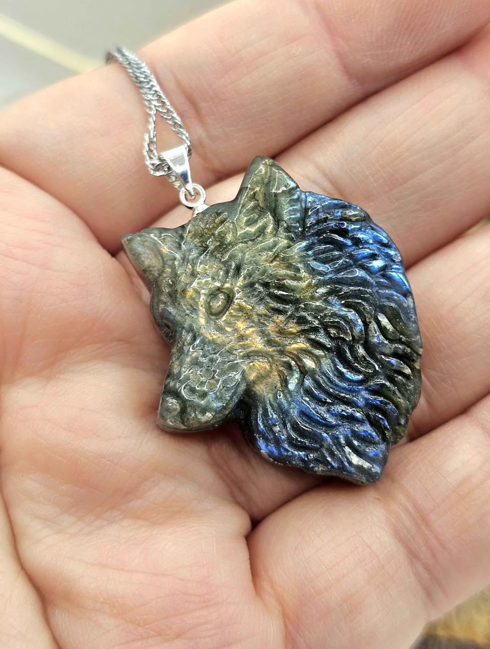 Natural Labradorite Wolf Head Pendant Necklace With Chain