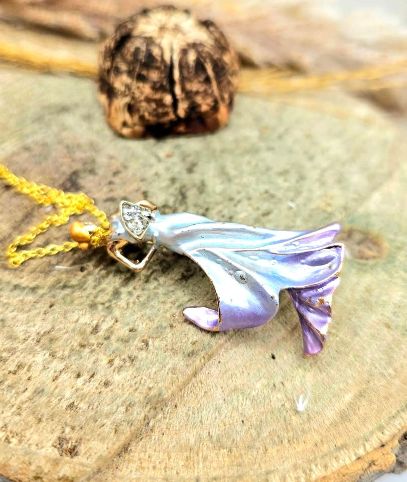 Elegant Lady Brooch Pendant Necklace