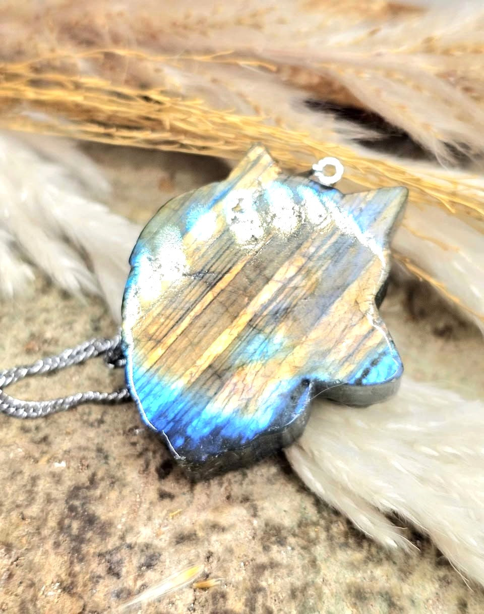 Natural Labradorite Wolf Head Pendant Necklace With Chain