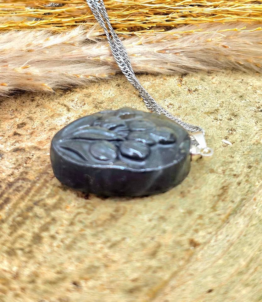 Natural Labradorite Tulips Pendant Necklace purple red flash - My Aura Gemstones
