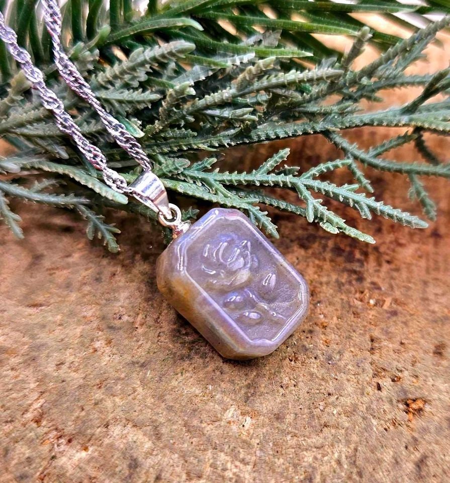 Nature Labradorite Carved Flashy Rose Portrait Pendant Necklace
