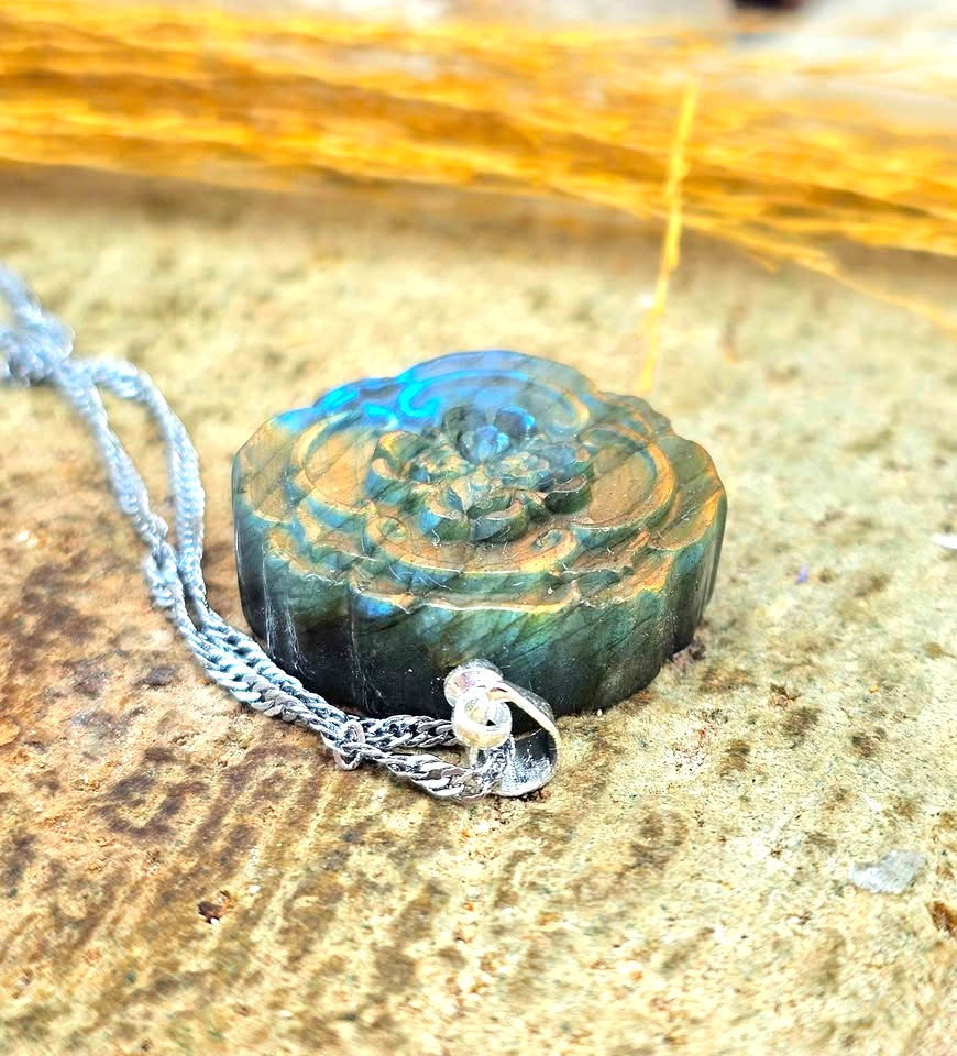 Natural Labradorite Floral Pendant Necklace | Carved Flashy Gemstone | Elegant Healing Crystal Jewelry