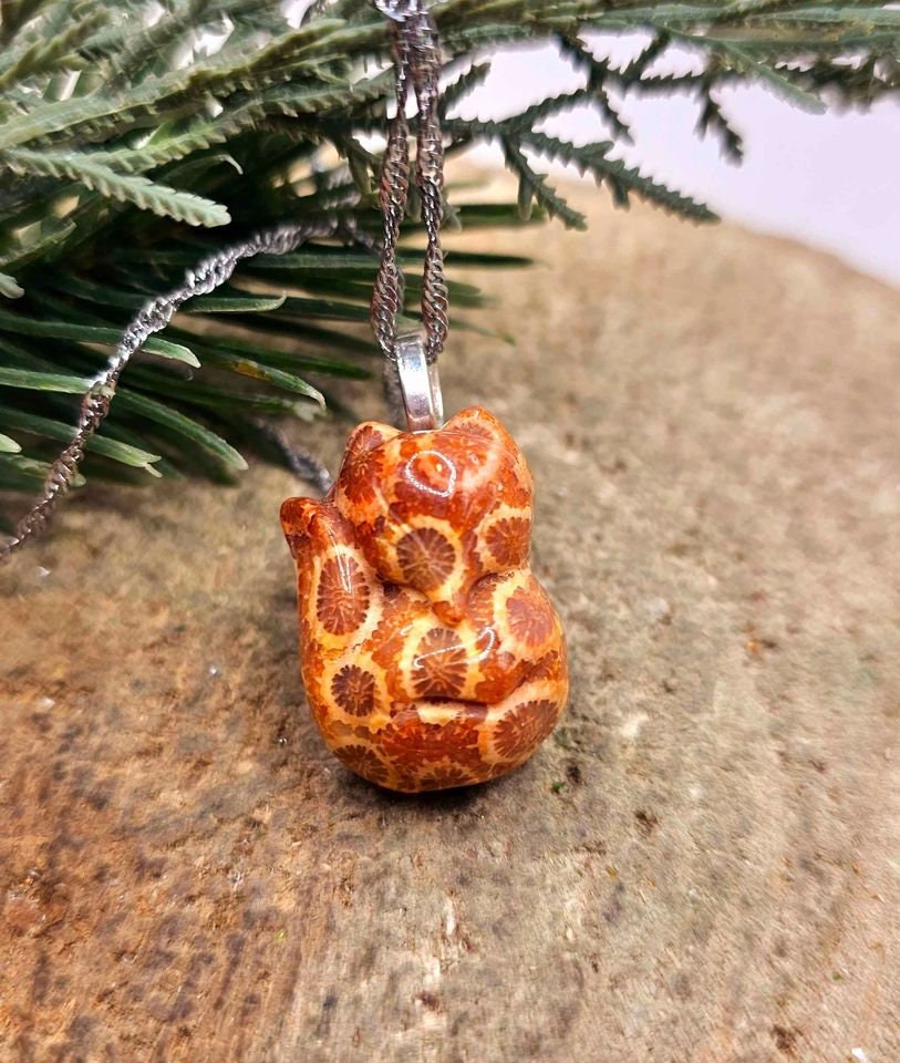 Natural Orange Chrysanthemum Coral Big Head Fox Pendant Necklace
