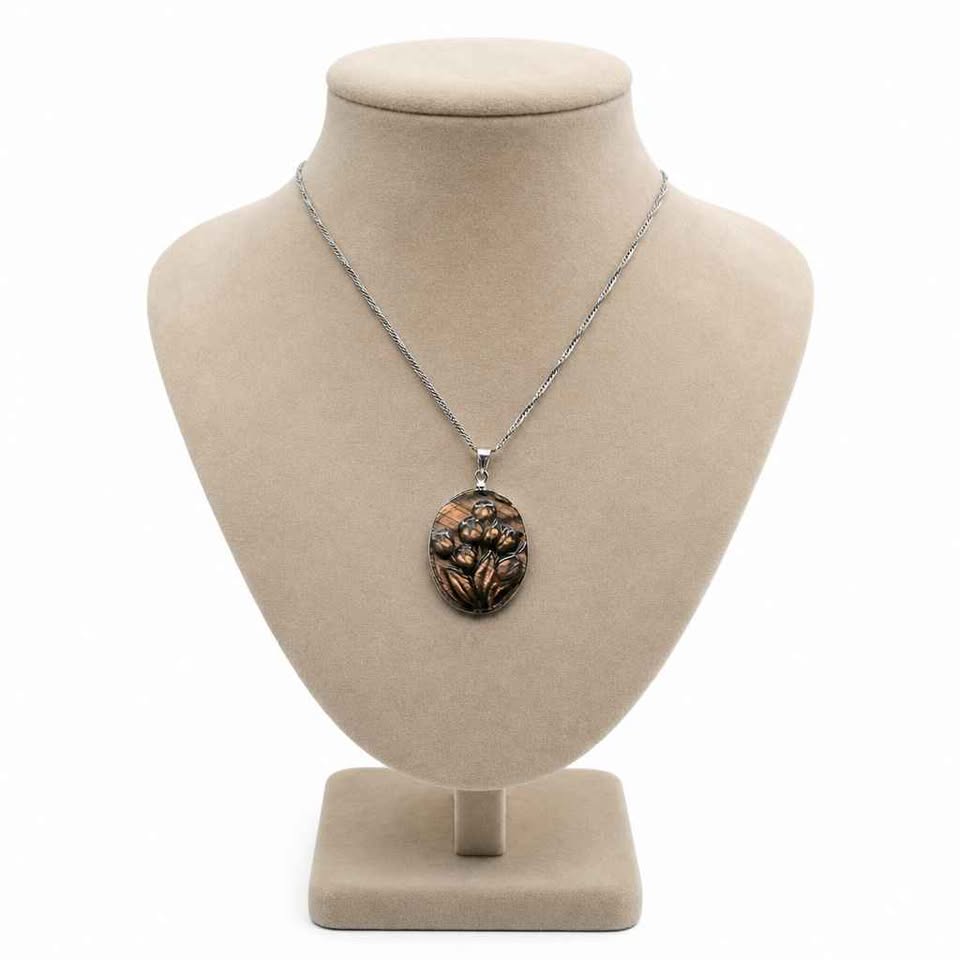 Labradorite tulips pendant necklace healing crystal jewelry My Aura Gemstones