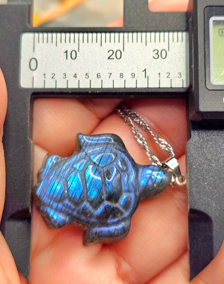 Labradorite carved sea turtle pendant necklace iridescent flash — My Aura Gemstones