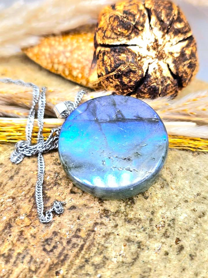 Cat face pendant necklace packaging — My Aura Gemstones