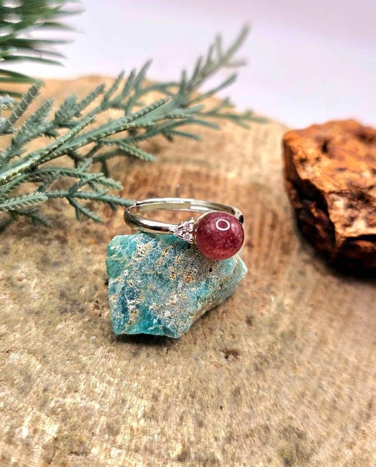 Beautiful Nature Strawberry Quartz Adjustable Ring