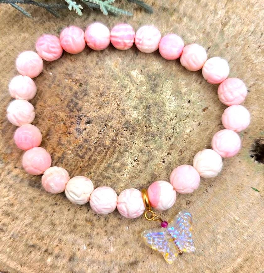 Nature Queen Pink Conch Lotus Carving Bead Butterfly Charm Bracelet