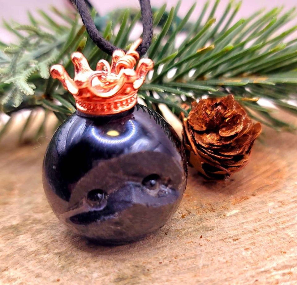 Adorable Nature Black Obsidian Hand Carved Hedge Rose Gold Crown Pendant Necklace