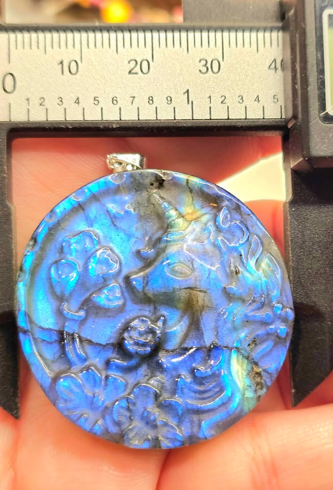Natural labradorite unicorn and flowers pendant necklace — My Aura Gemstones