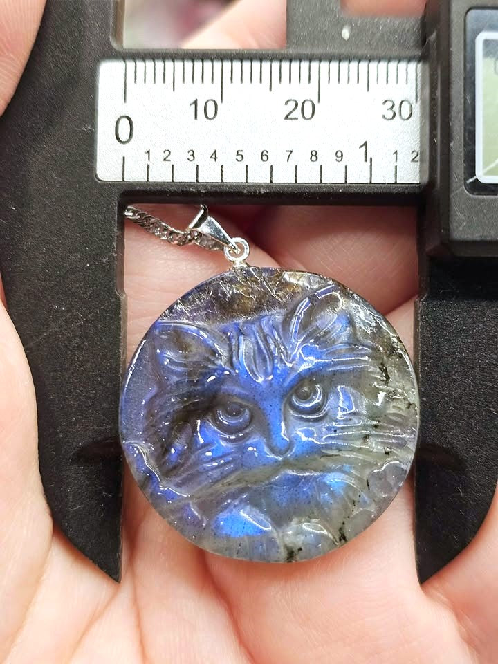 Cat face pendant necklace lifestyle photo — My Aura Gemstones