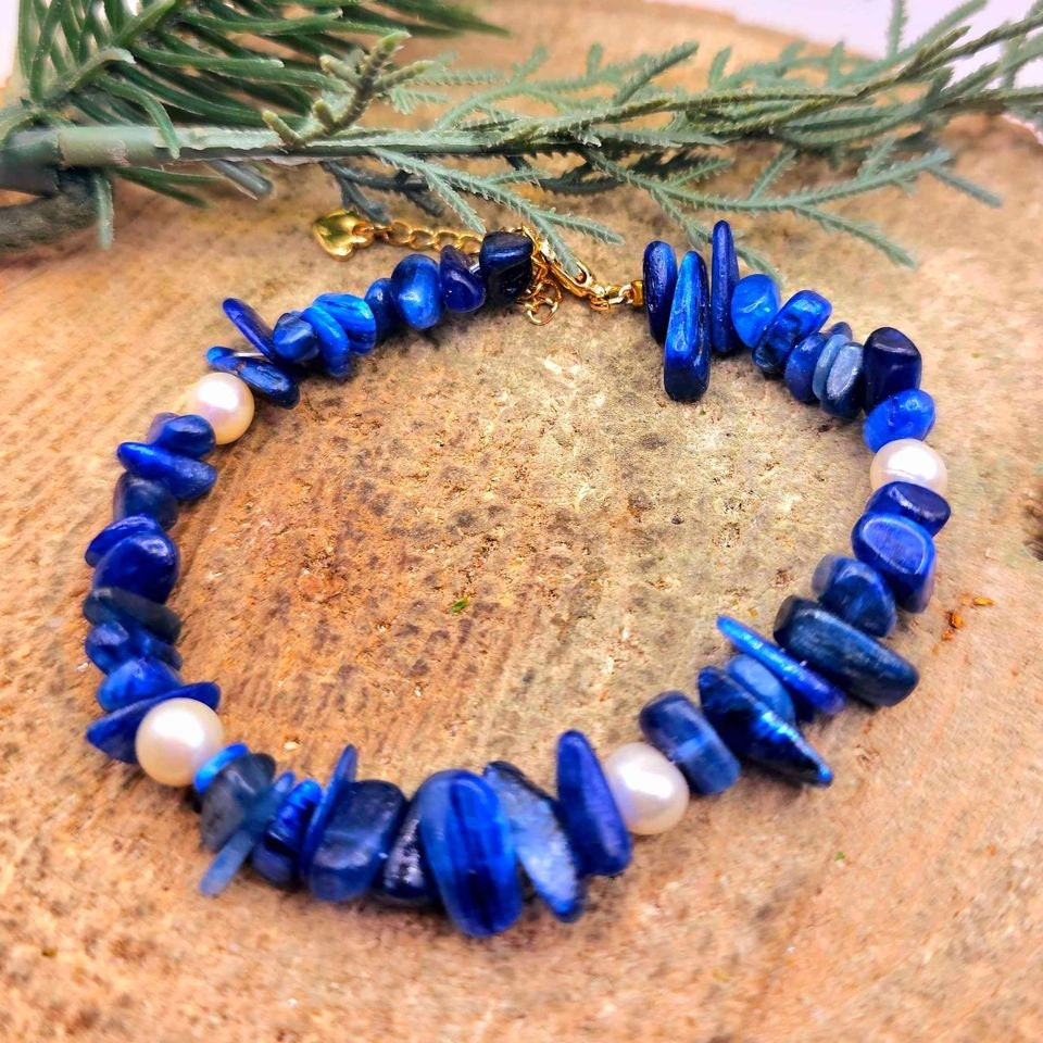 Nature Blue Kyanite Chips White Pearl Adjustable Bracelet