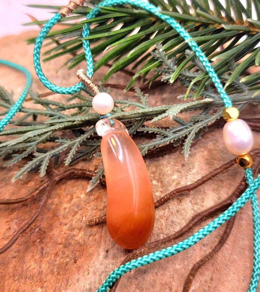 Beautiful Nature Red Rutilated Crystal Hand Carved Pepper Pearl Accent Adjustable Necklace