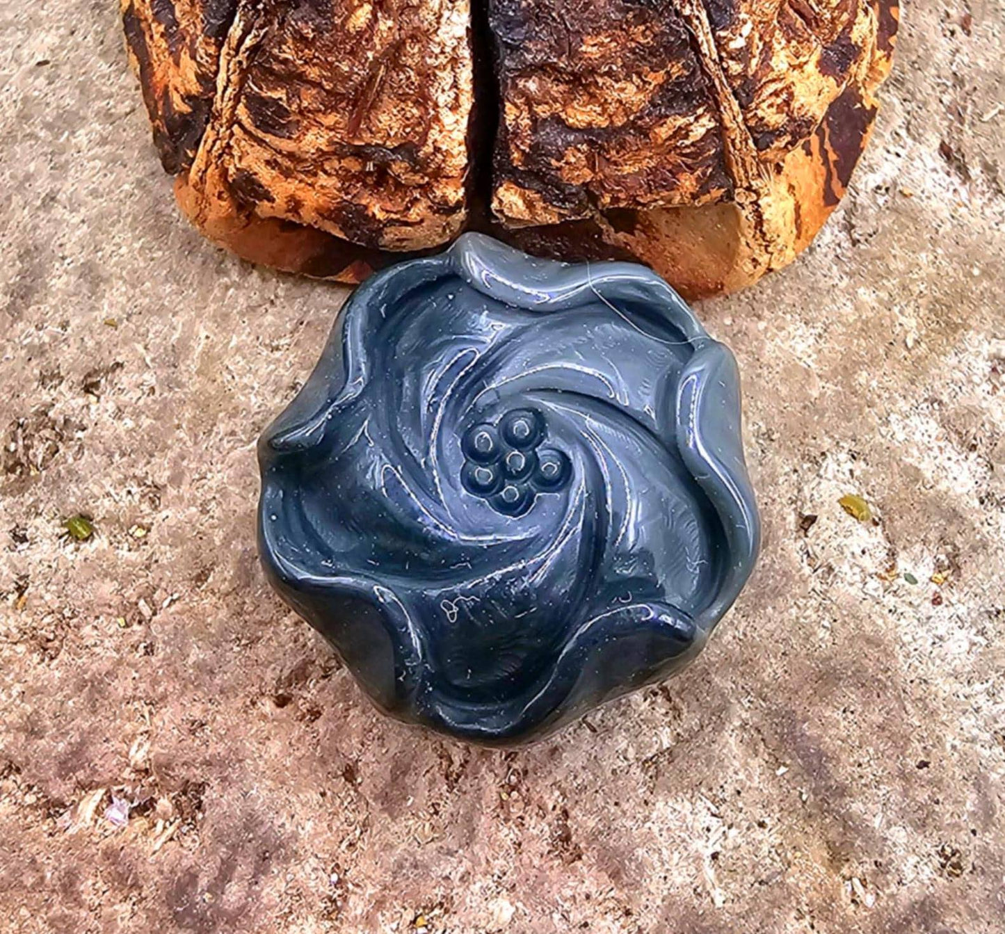 Nature Alashan Agate Carved Lotus Flower Pendant Necklace