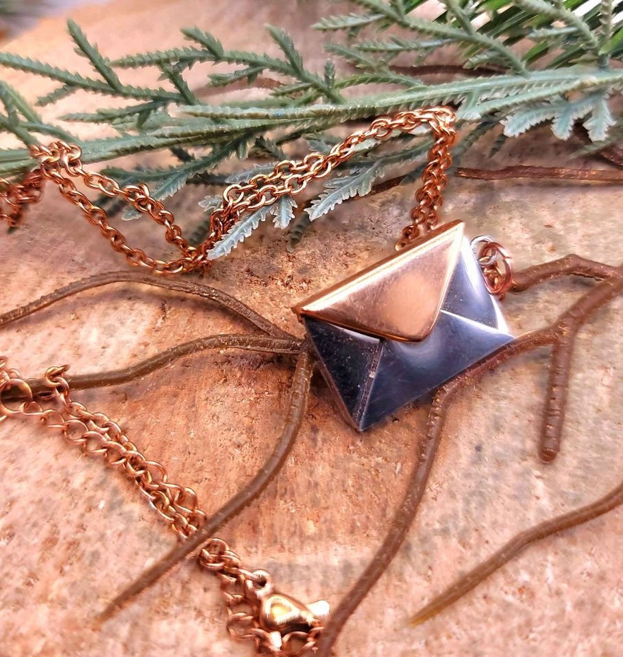 Rose Gold Silver Metal "Love You" Openable Letter Pendant Necklace