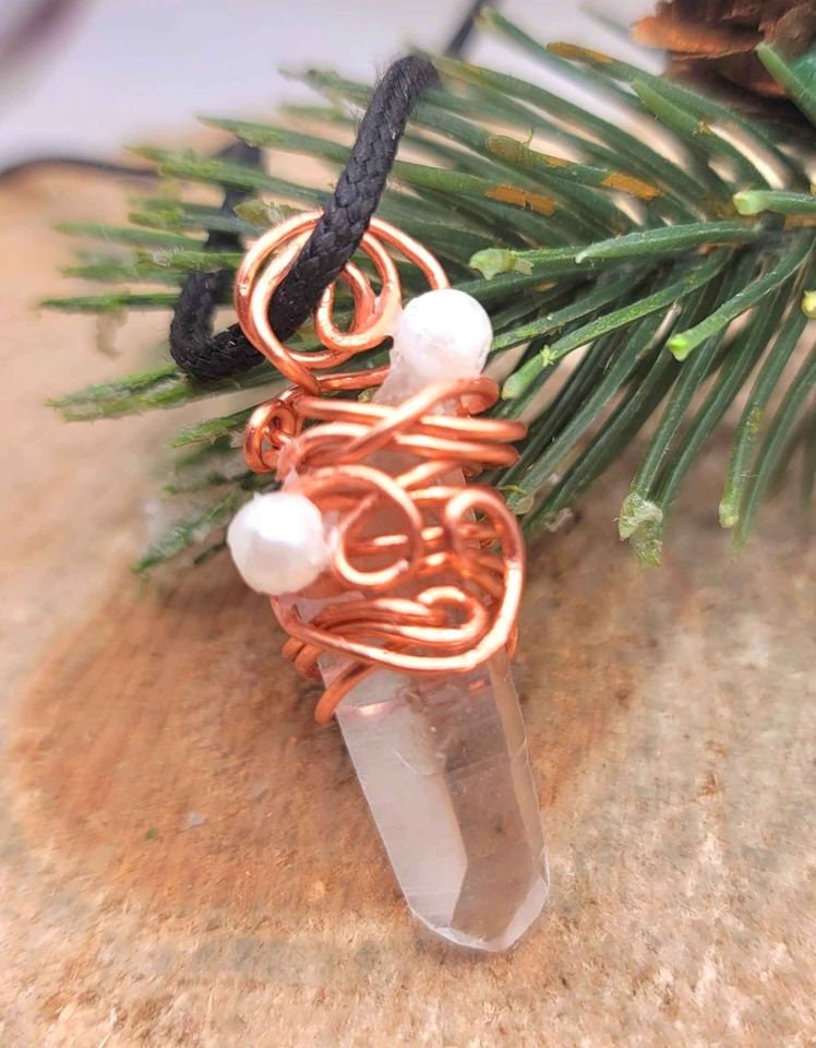 Beautiful Nature Tibet Himalayan Lemurian Crystal Point Pendant Necklace