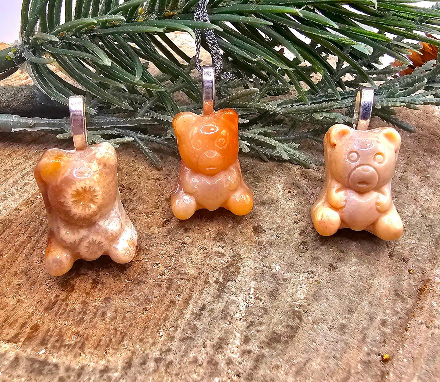 Nature Agate Hand Carved Cute Bear Pendant Necklace
