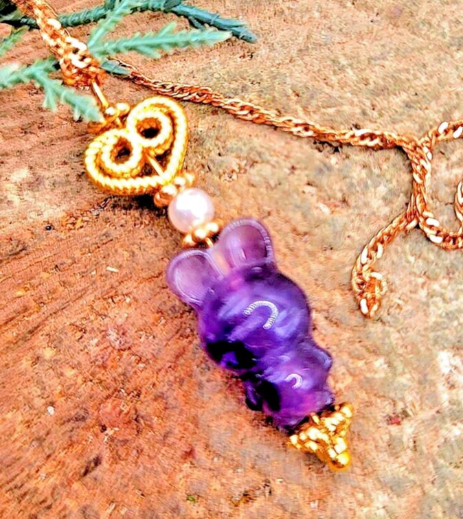 Beautiful Nature Amethyst Hand Carved Sleeping Rabbit Gold Accent Pendant Necklace