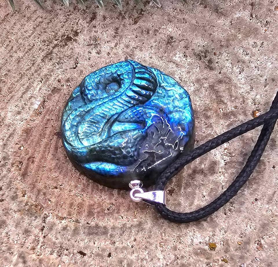 Nature Labradorite Snake Cobra Pendant Necklace