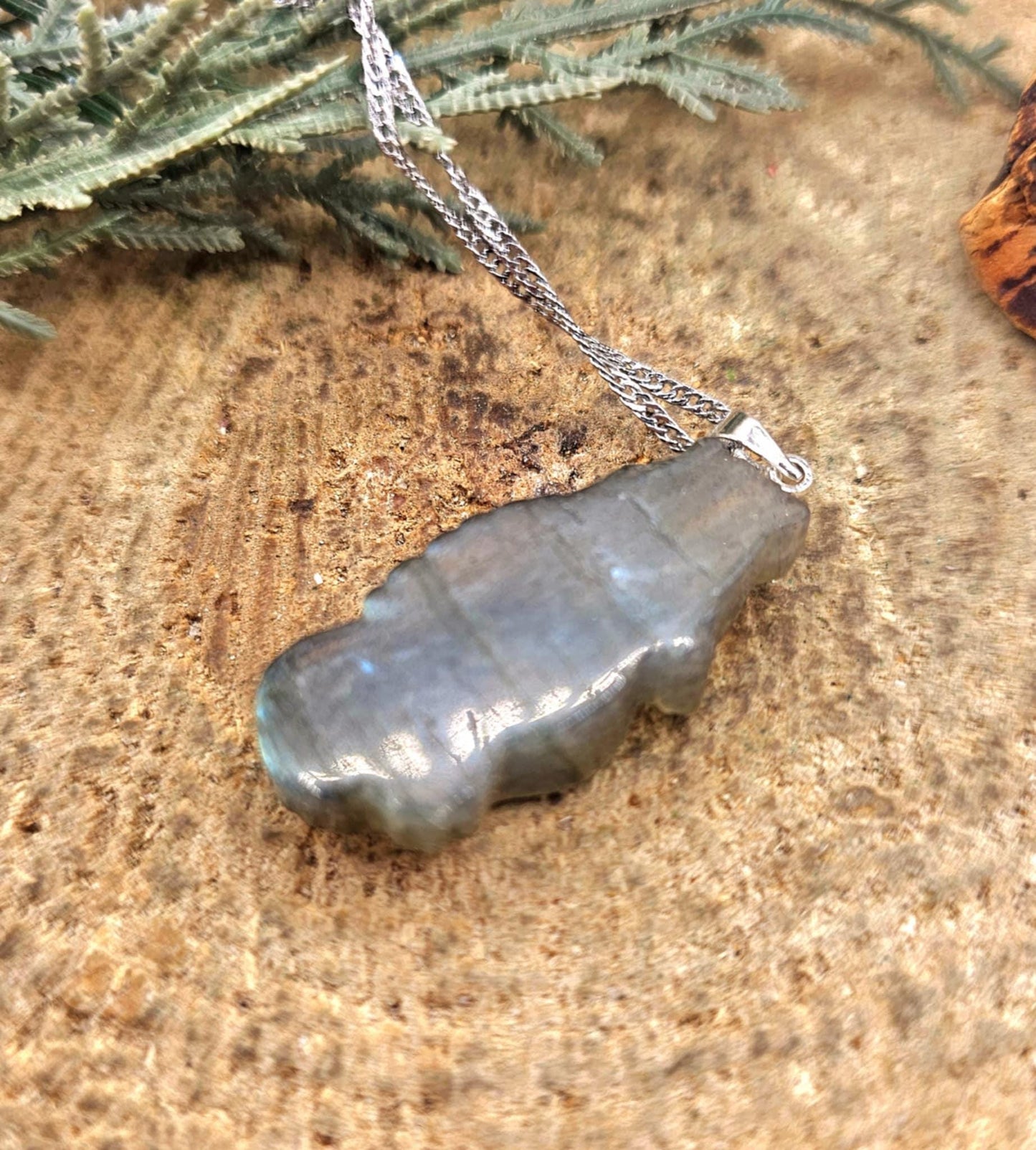 Nature Labradorite Carved Flashy Sea Horse Pendant Necklace