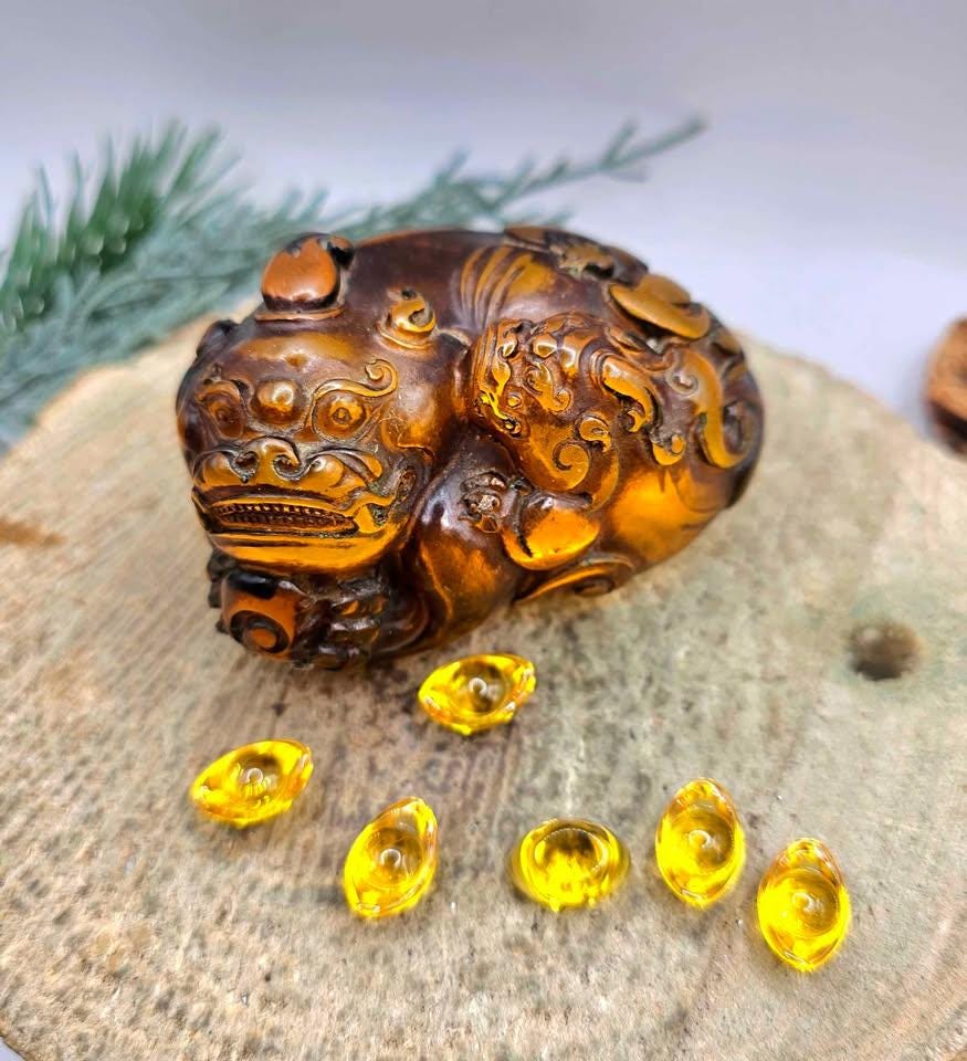 Feng Shui Pi Xiu & Toad Gold Piece Décor Figures