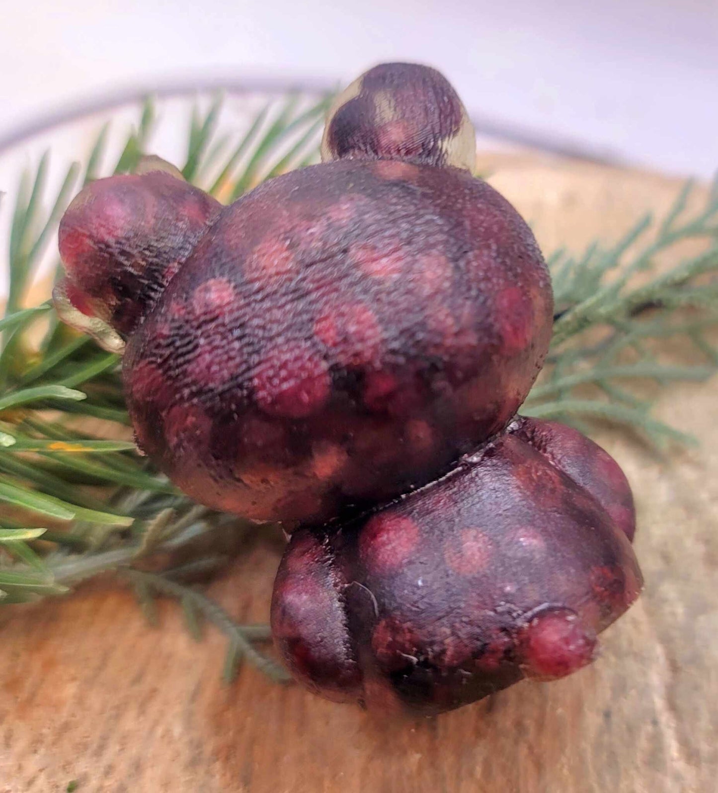 Adorable Nature Red Garnet Chips Filled Resin Sitting Kitty Cat Decor Figure