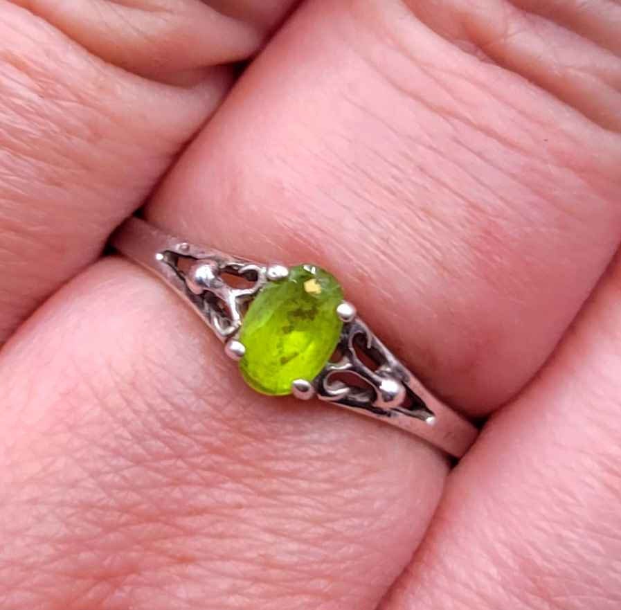 Beautiful Nature Green Peridot Bracelet & Sterling Silver Ring 2pcs Set