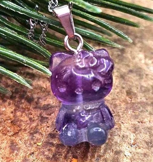 Nature Fluorite Carved Sitting Kitty Wire Heart Pendant Necklace