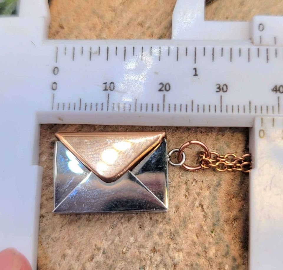 Rose Gold Silver Metal "Love You" Openable Letter Pendant Necklace