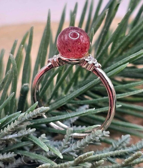 Beautiful Nature Strawberry Quartz Adjustable Ring