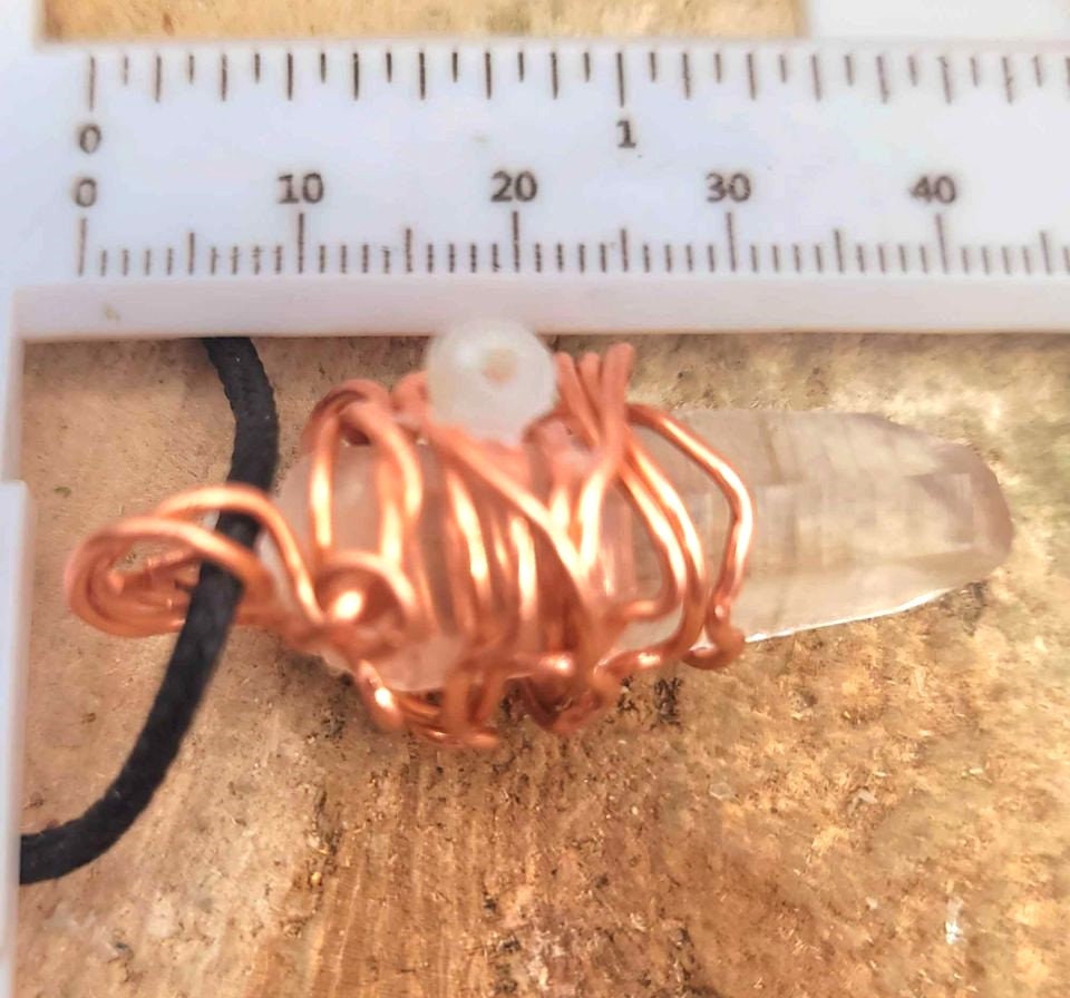 Beautiful Nature Tibet Himalayan Lemurian Crystal Point Pendant Necklace
