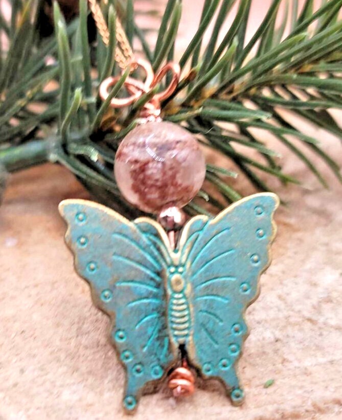 Unique Nature Plum Blossom Rutilated Bead With Bass Butterfly Pendant Necklace