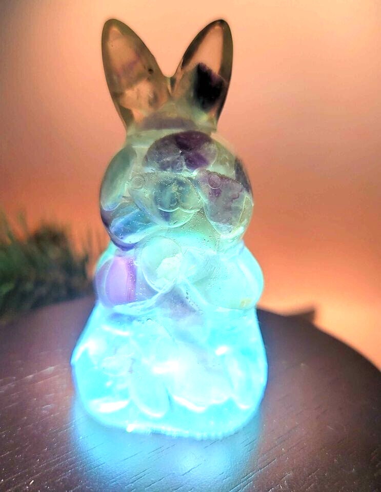 Nature Crystal Chip Resin Blessing Rabbit Figure Decor