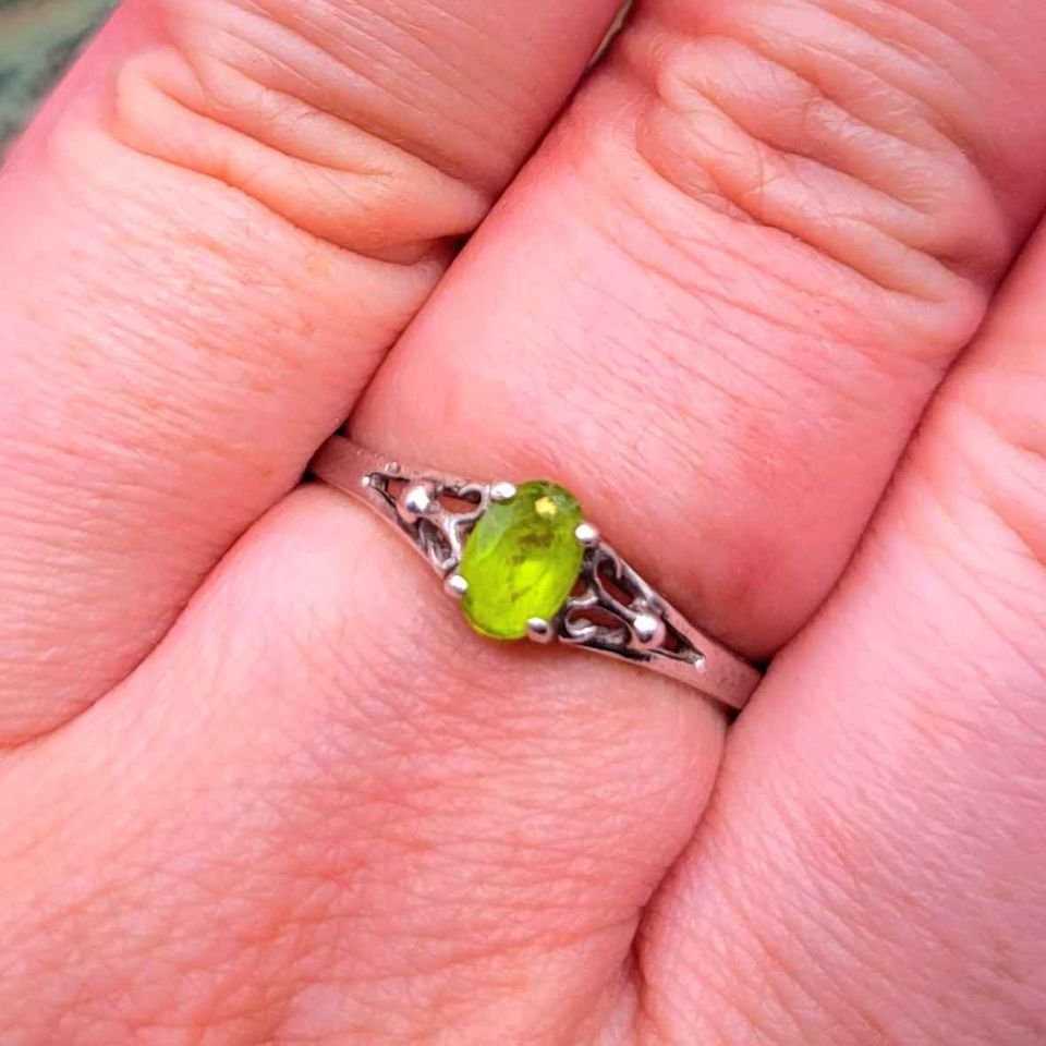 Beautiful Nature Green Peridot Bracelet & Sterling Silver Ring 2pcs Set