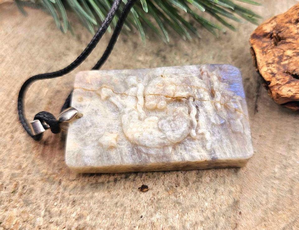 Nature Cream Moonstone Carved Pisces Pendant Necklace