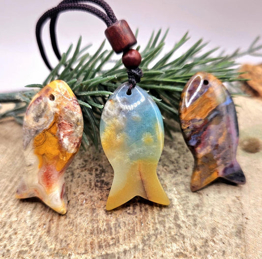 Nature Ocean Jasper Agate Colorful Fish Pendant Necklace