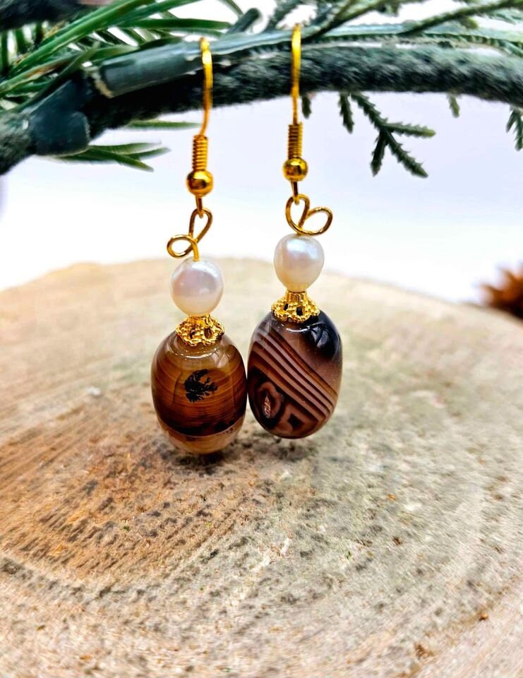 Beautiful Nature Banded Agate Flashy Pearl Dangle Earring