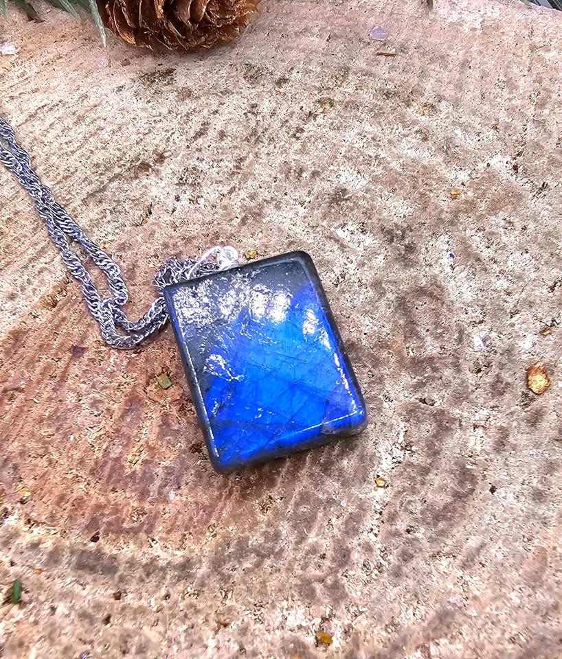 Nature Labradorite Carved Flashy Nine Tails Fox Pendant Necklace