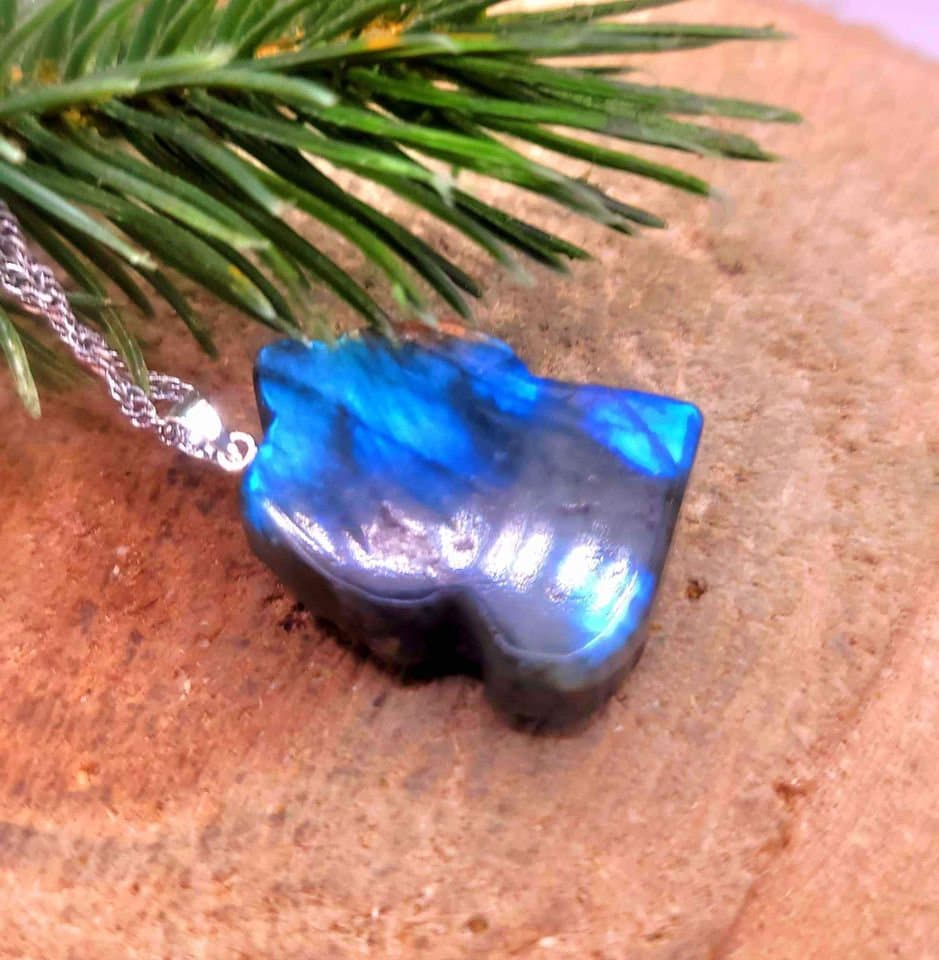 Nature Labradorite Flashy Sleeping Unicorn Pendant Necklace