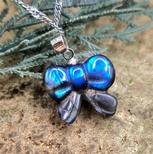 Nature Labradorite Flashy Cute Ribbon Pendant Necklace