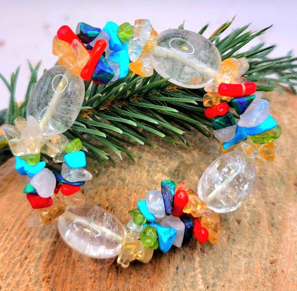 Unique Nature Clear Oval Crystal Triple Strand Mixed Crystal Chips Bracelet