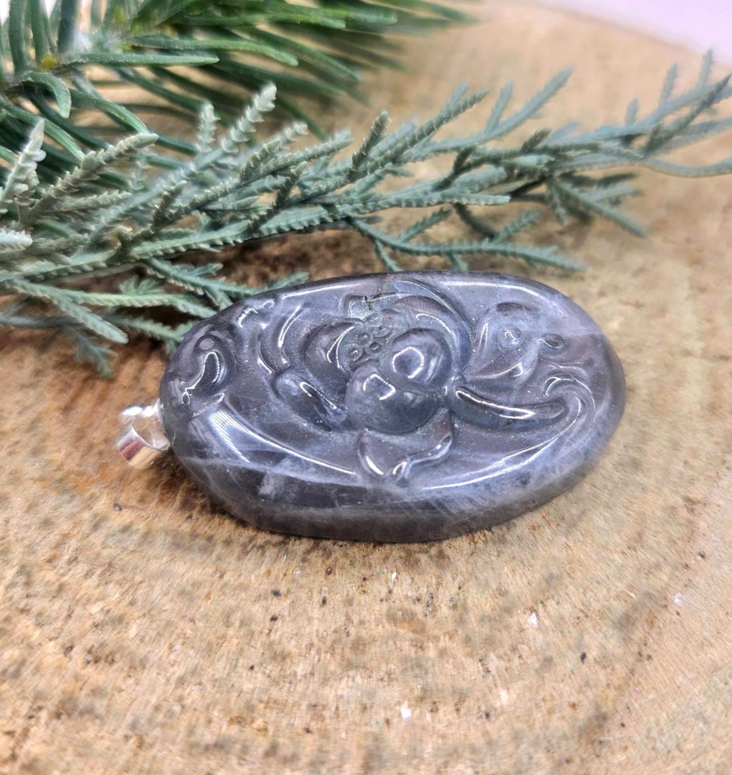 Nature Labradorite Flashy Lotus Flower Pendant Necklace