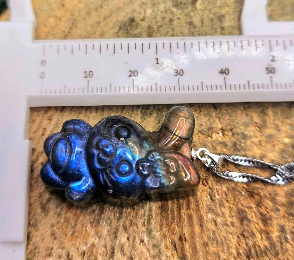 Adorable Nature Labradorite Carved Flashy Rabbit With Flower Pendant Necklace